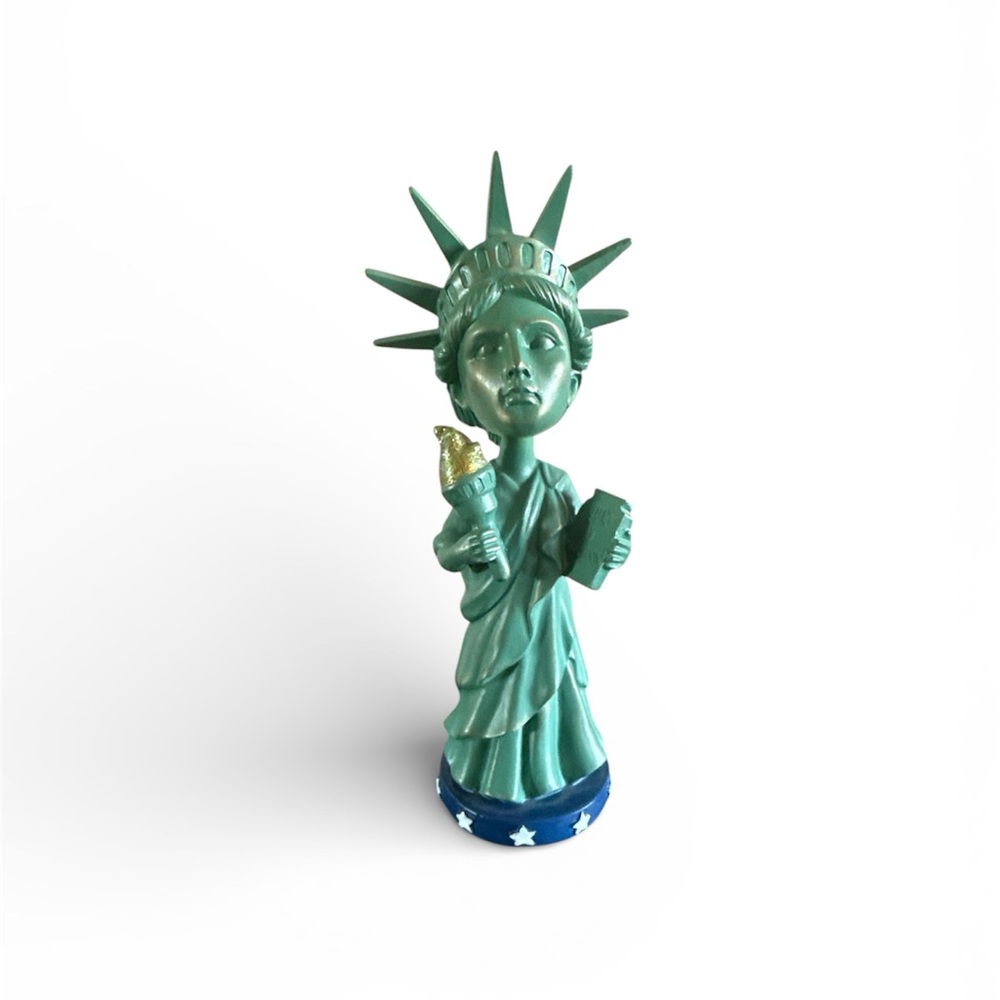 Statue of Liberty Figurine Bobble-Head
Green/Blue/White/Gold